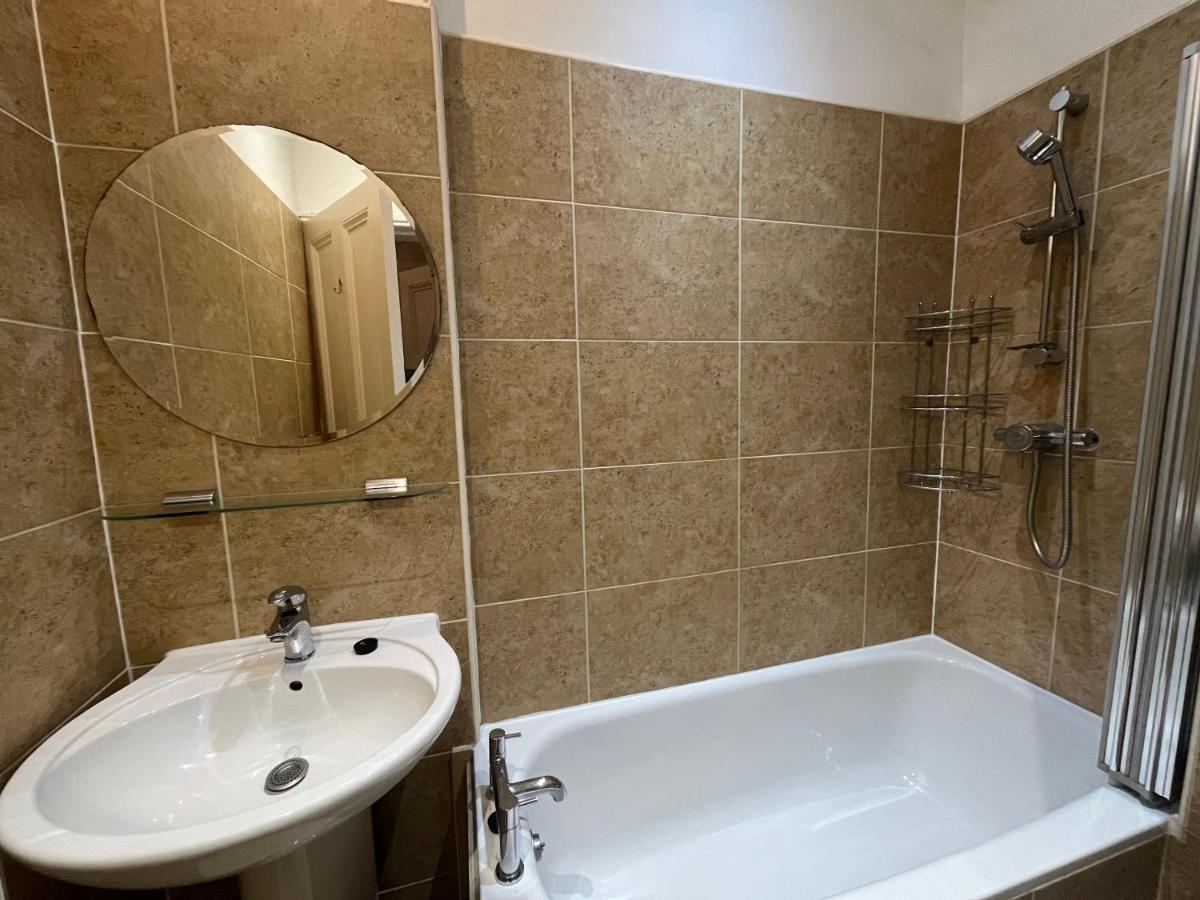 Bright 3 Bedroom Edinburgh City Apt ภายนอก รูปภาพ