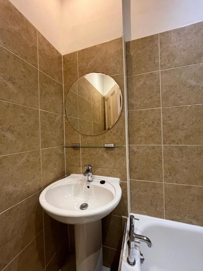 Bright 3 Bedroom Edinburgh City Apt ภายนอก รูปภาพ