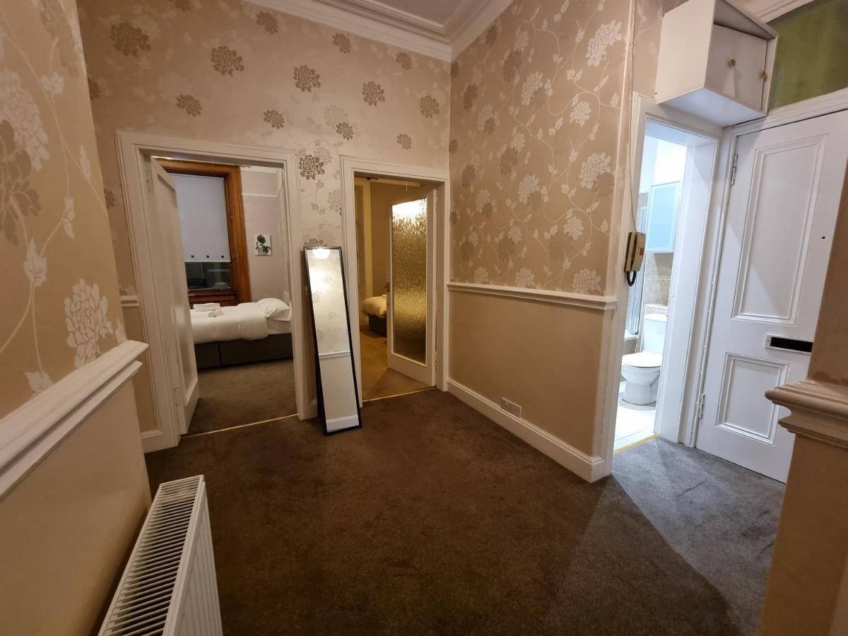Bright 3 Bedroom Edinburgh City Apt ภายนอก รูปภาพ