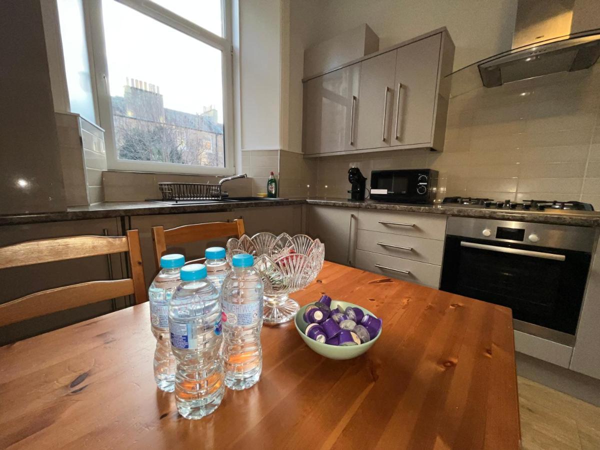 Bright 3 Bedroom Edinburgh City Apt ภายนอก รูปภาพ