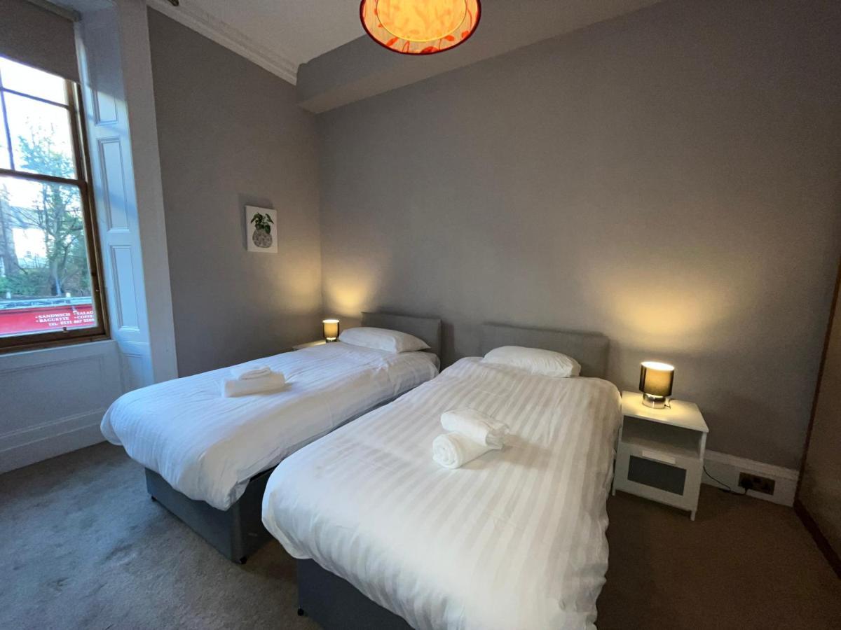 Bright 3 Bedroom Edinburgh City Apt ภายนอก รูปภาพ